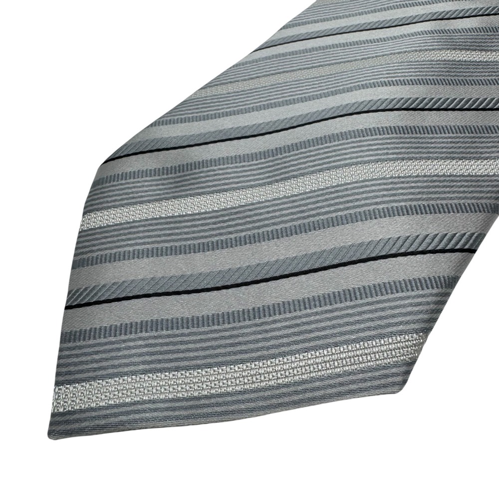 Giorgio Armani Grey Silver Striped Silk Italian Made 59" x 3.5" Mens Necktie